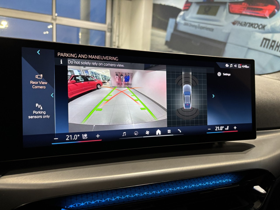 2025 BMW i4 - Image 21