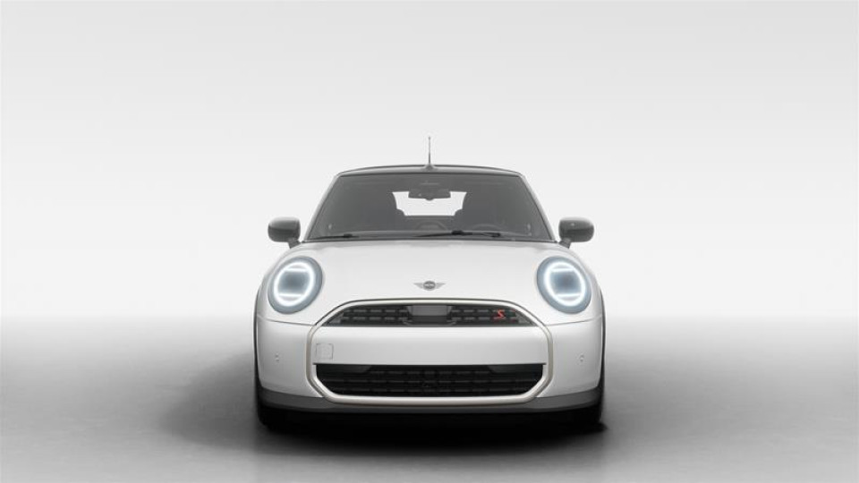 2026 MINI Cabriolet - Image 3