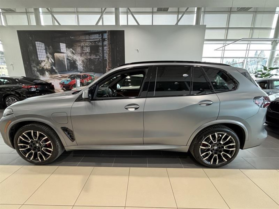 2026 BMW X5 - Image 19