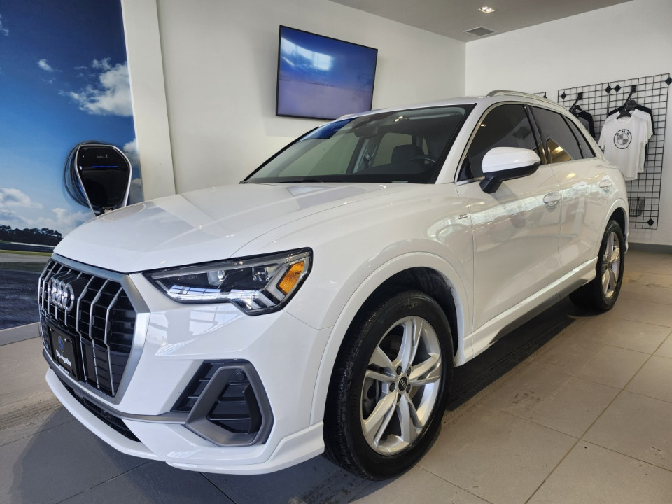 2021 Audi Q3 - Image 1