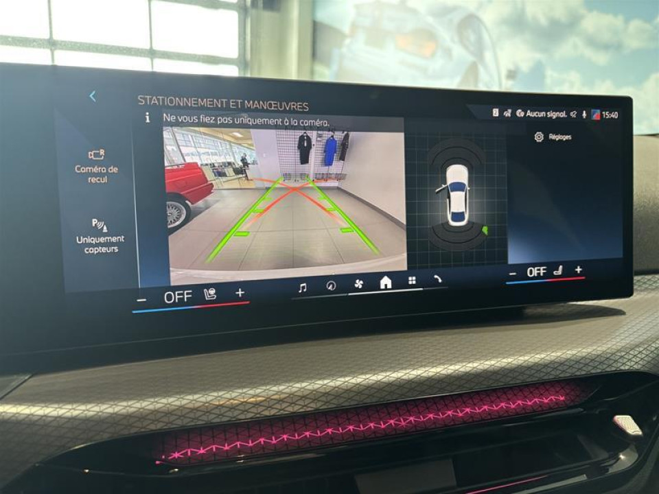 2025 BMW i4 - Image 18