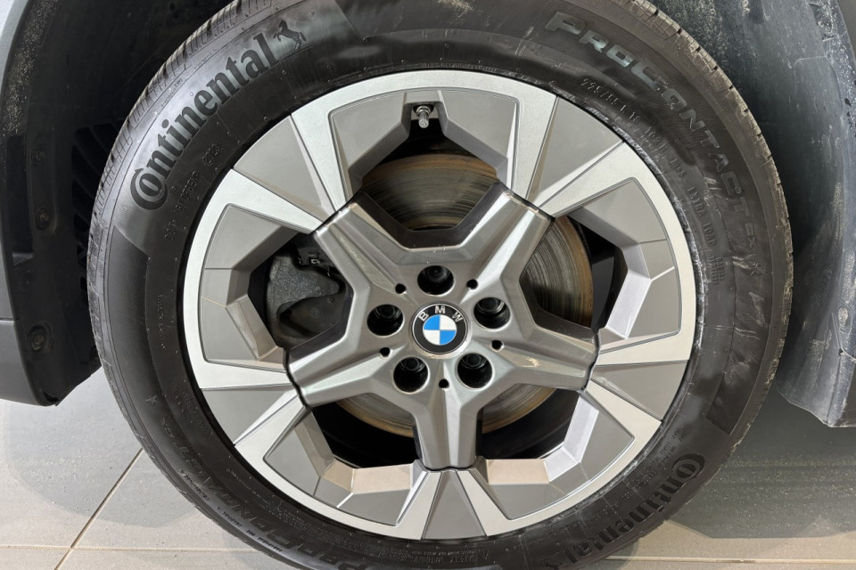 2023 BMW X1 - Image 3