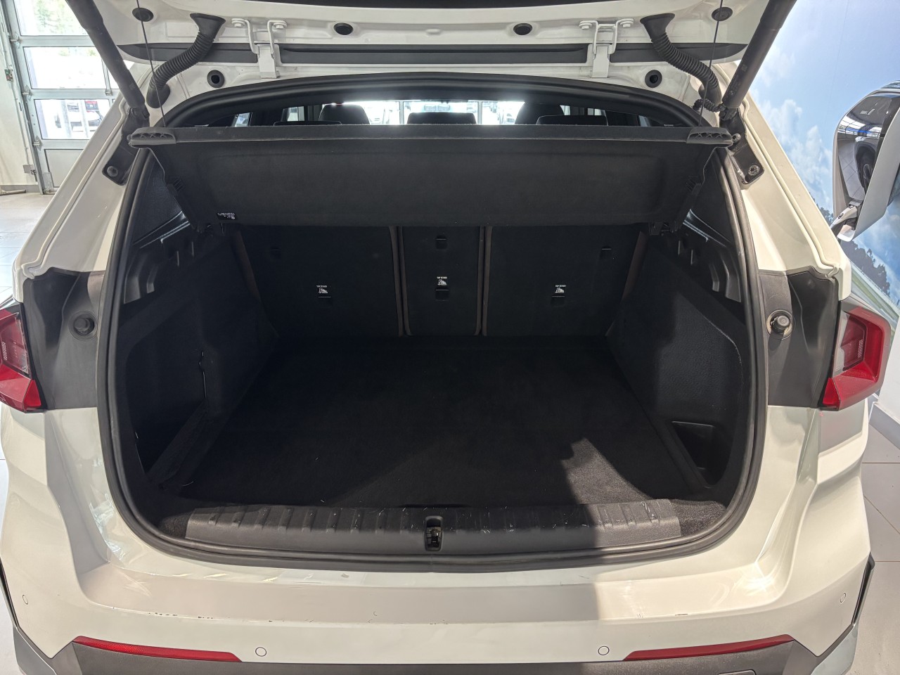 2023 BMW X1 - Image 6