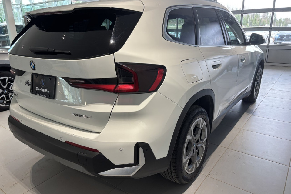 2023 BMW X1 - Image 8