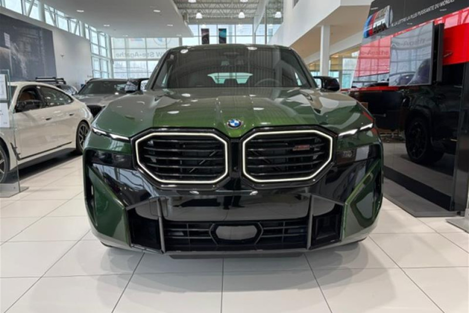 2026 BMW XM - Image 17