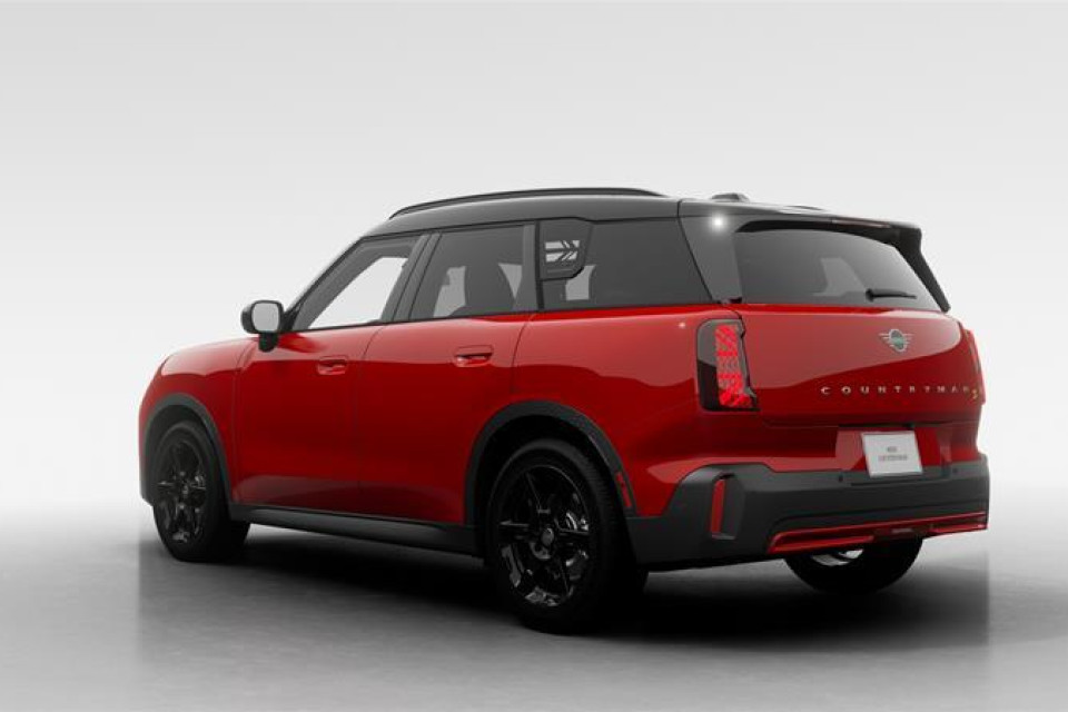 2027 MINI Countryman - Image 2