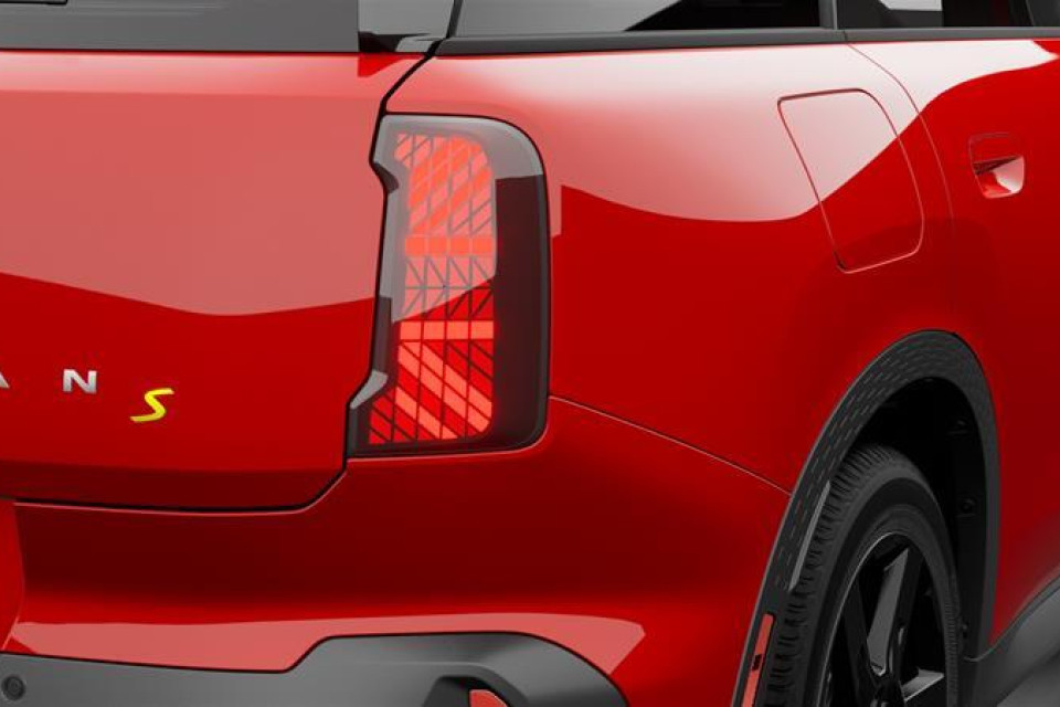 2027 MINI Countryman - Image 8