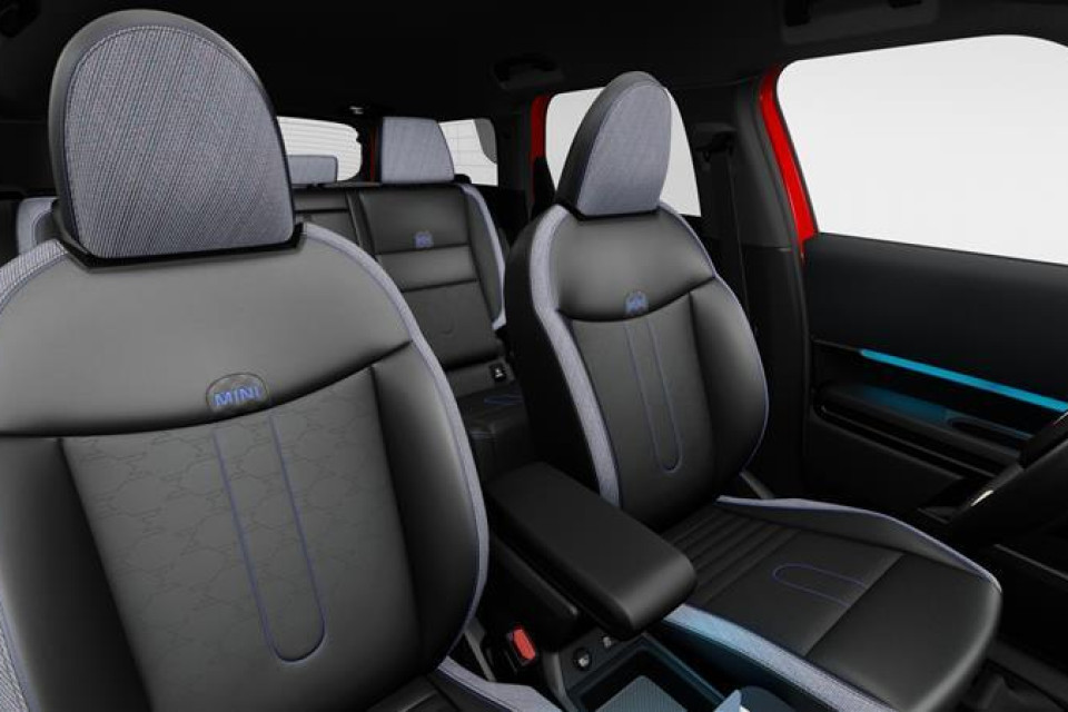 2027 MINI Countryman - Image 11