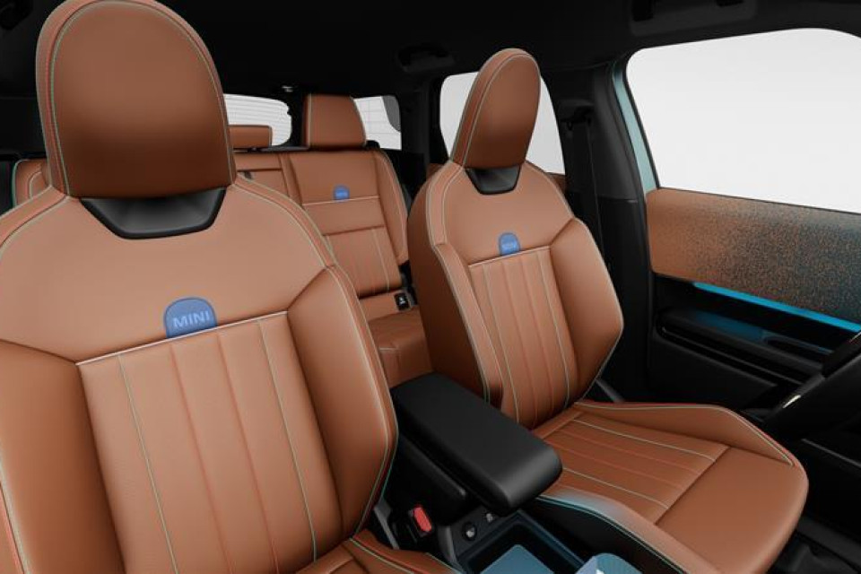 2027 MINI Countryman - Image 12