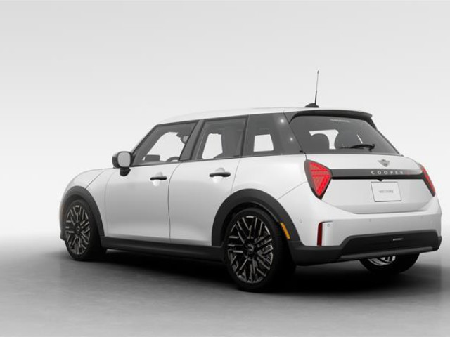 2026 MINI 5 Door — 2