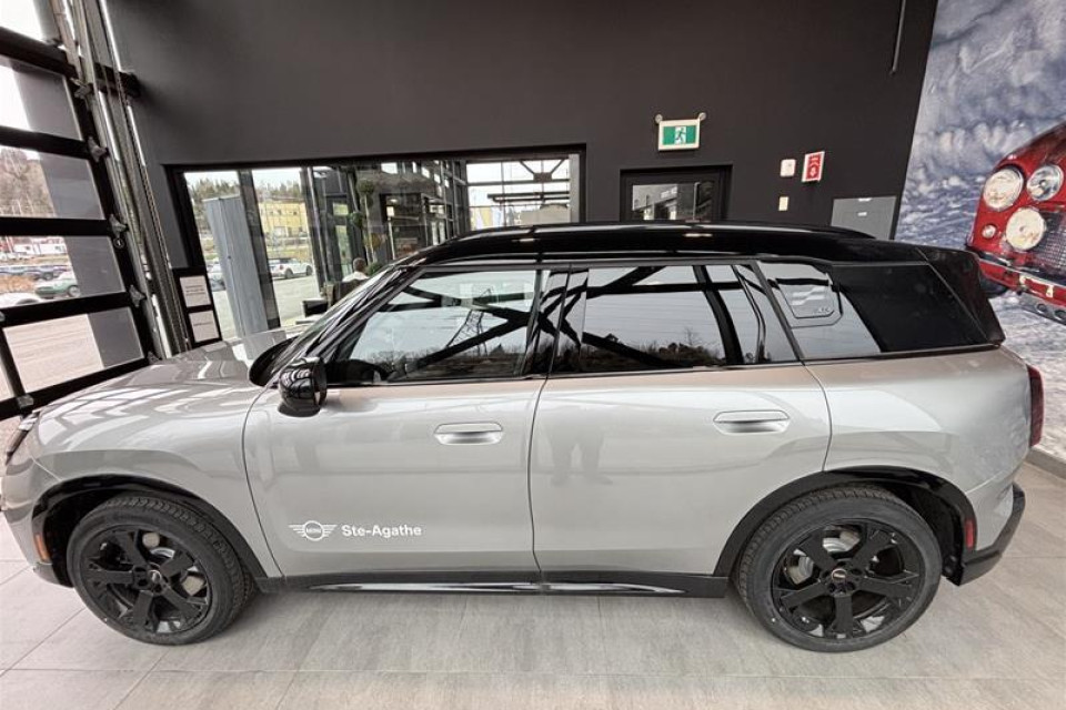 2026 MINI Countryman - Image 3
