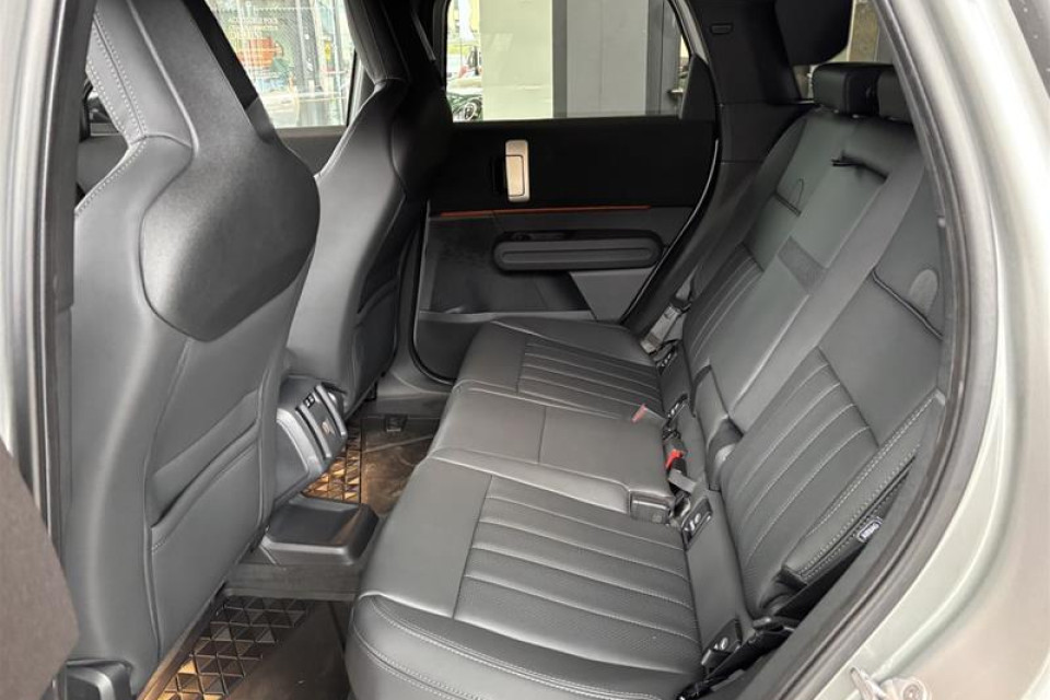 2026 MINI Countryman - Image 12