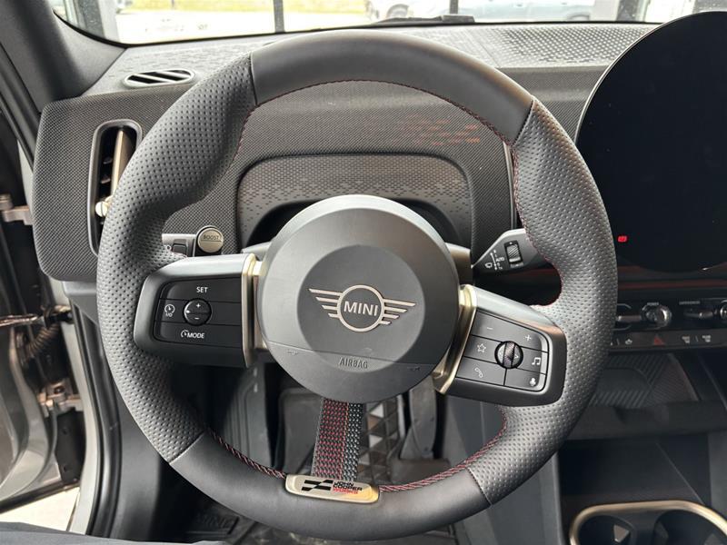 2026 MINI Countryman - Image 13