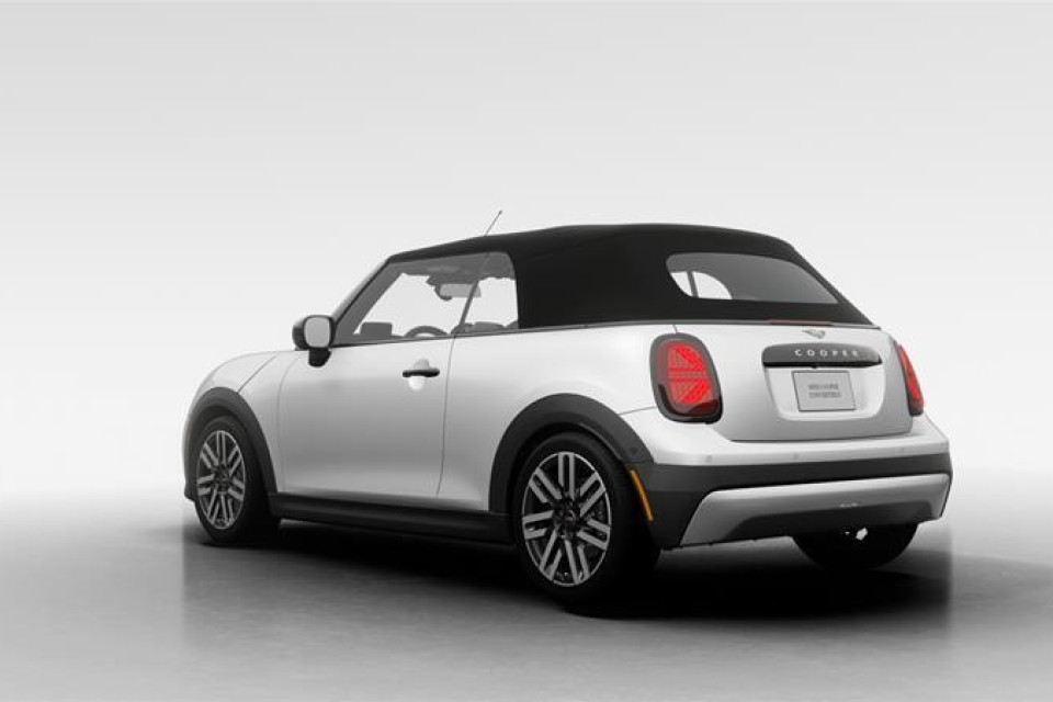2026 MINI Convertible - Image 4
