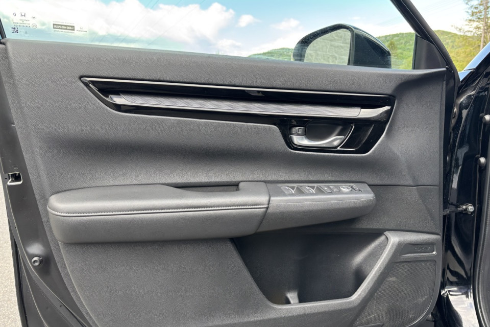 2025 Honda CR-V - Image 11