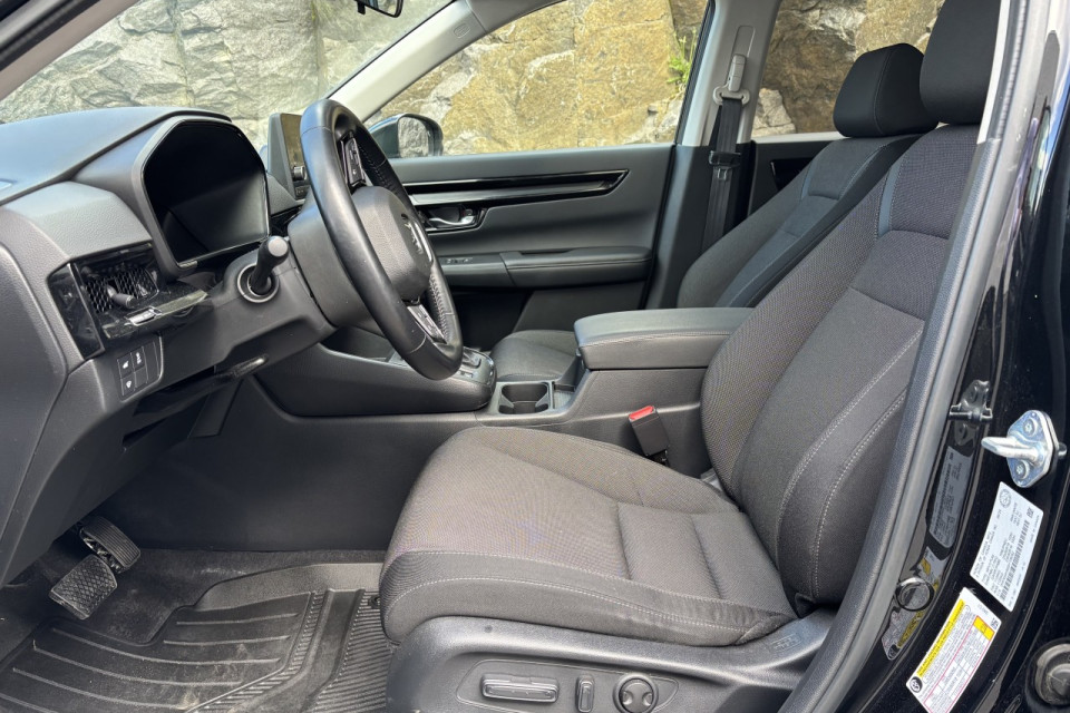 2025 Honda CR-V - Image 13