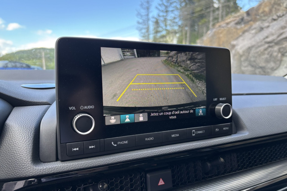2025 Honda CR-V - Image 18