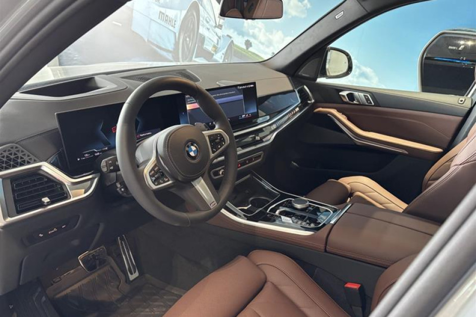 2026 BMW X5 - Image 4