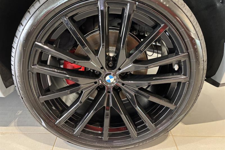 2026 BMW X5 - Image 5