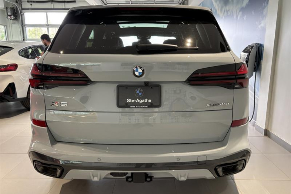 2026 BMW X5 - Image 12