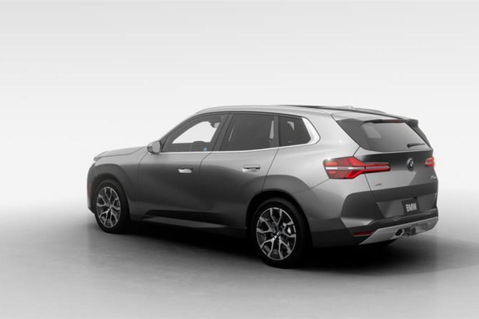 2026 BMW X3 - Image 2