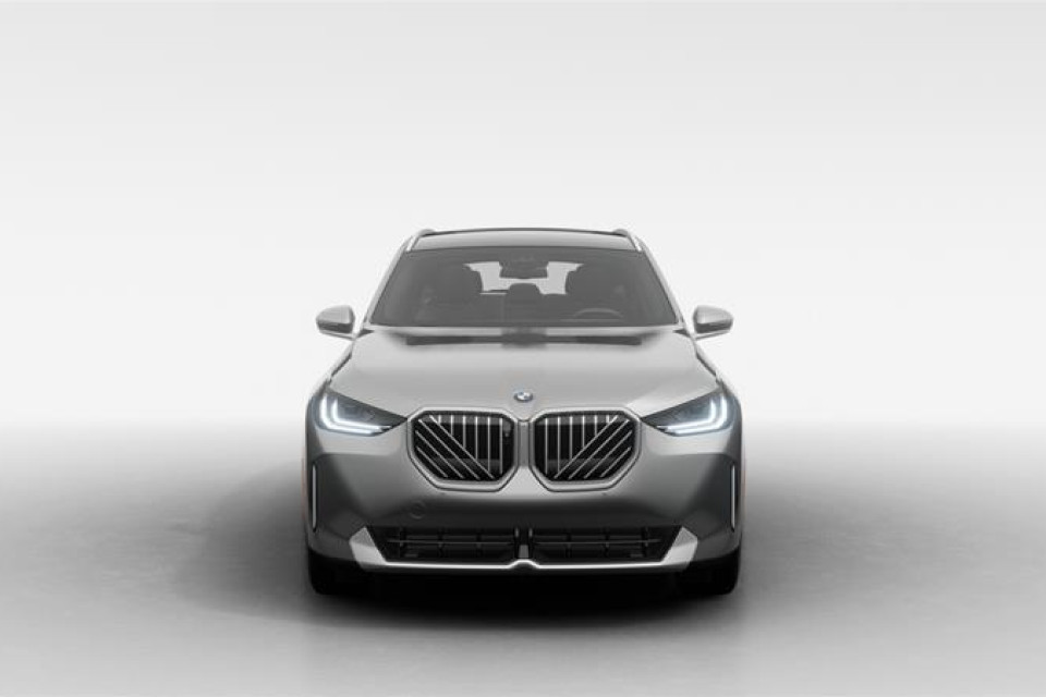 2026 BMW X3 - Image 3