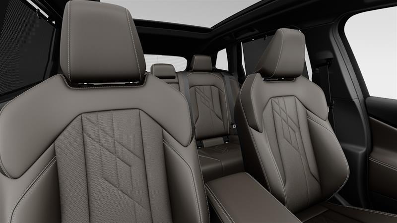 2026 BMW X3 - Image 11