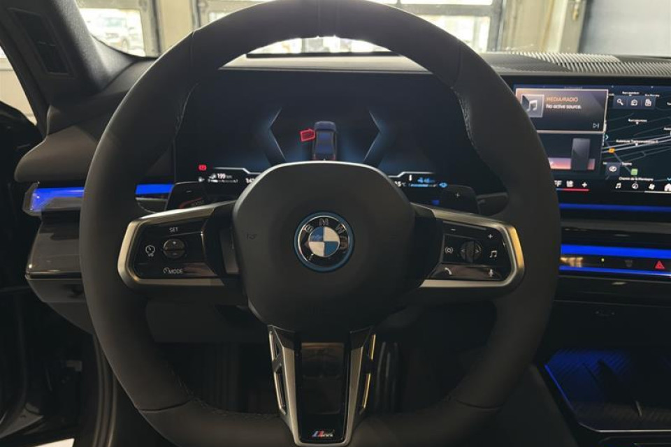 2026 BMW 5 Series - Image 14