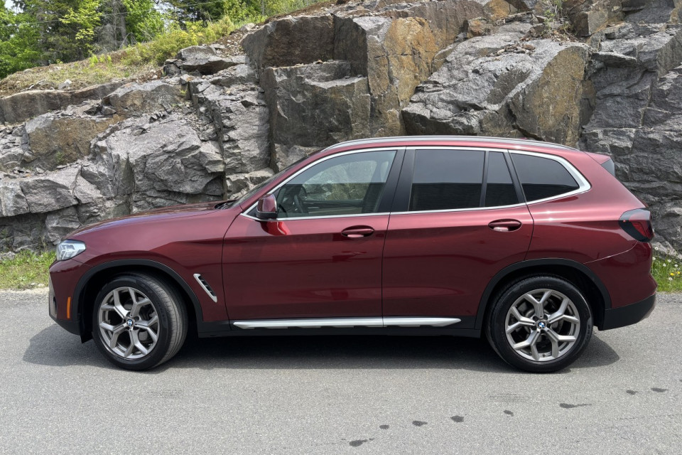 2023 BMW X3 - Image 2