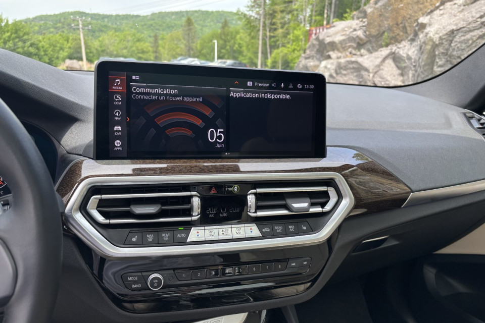 2023 BMW X3 - Image 16