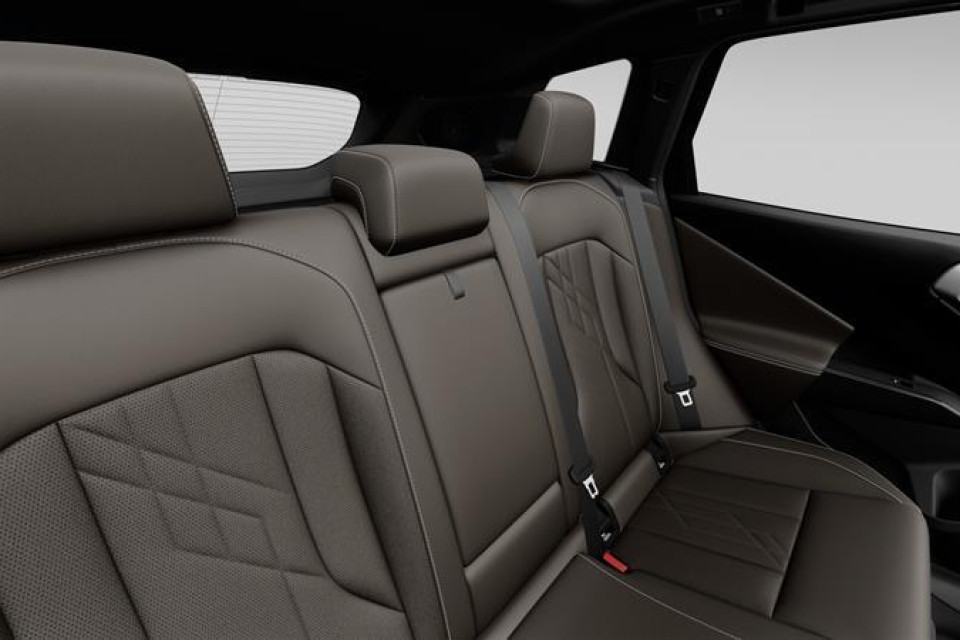 2026 BMW X3 - Image 12