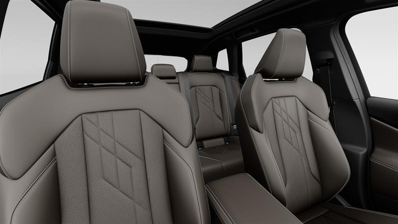 2026 BMW X3 - Image 3