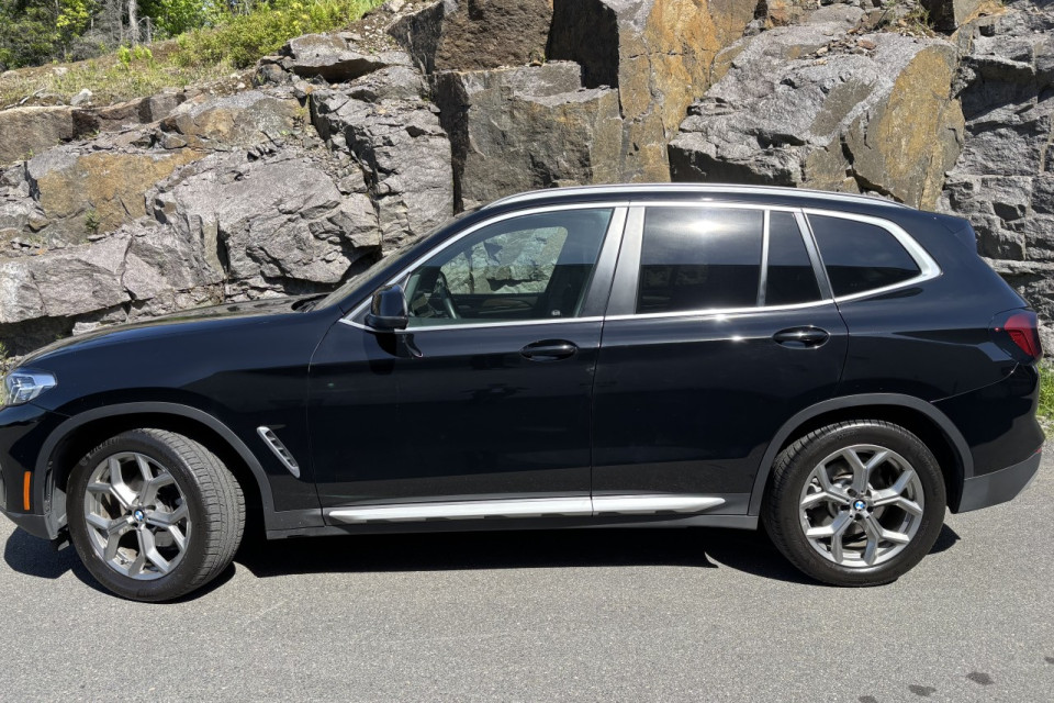 2023 BMW X3 - Image 2