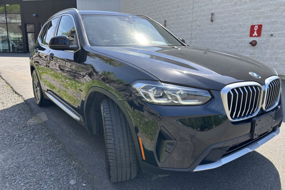 2023 BMW X3 - Image 9