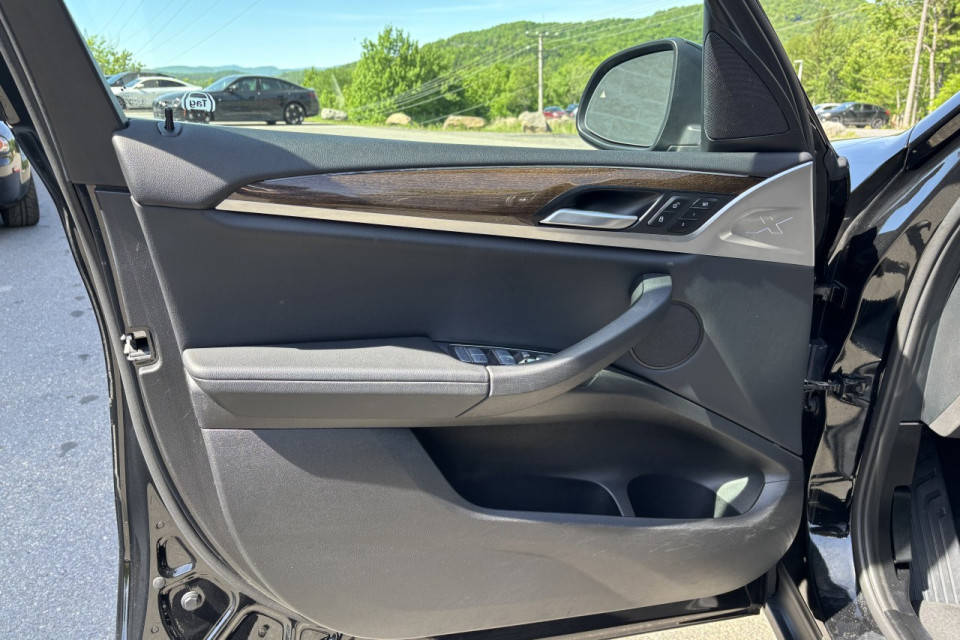 2023 BMW X3 - Image 11