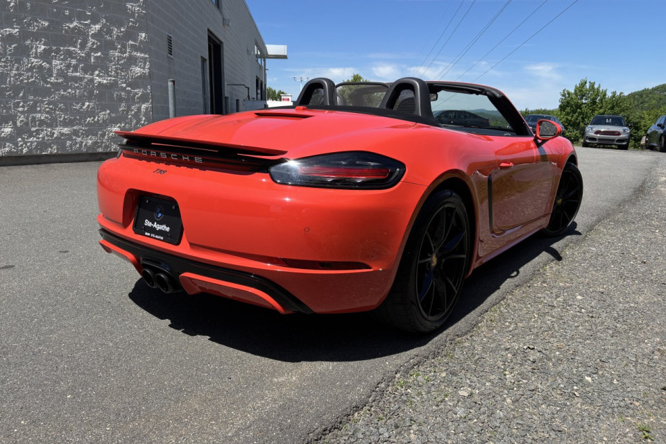 2017 Porsche 718 Boxster - Image 8