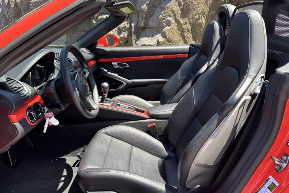 2017 Porsche 718 Boxster - Image 14