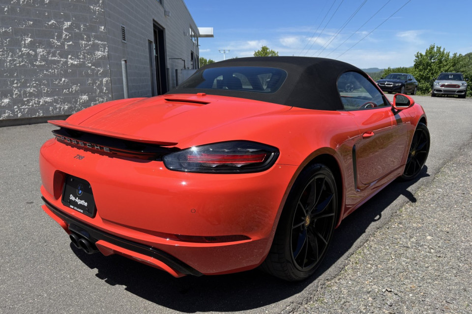 2017 Porsche 718 Boxster - Image 21