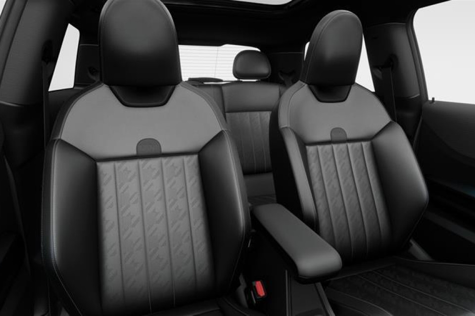 2026 MINI 3 Door - Image 11