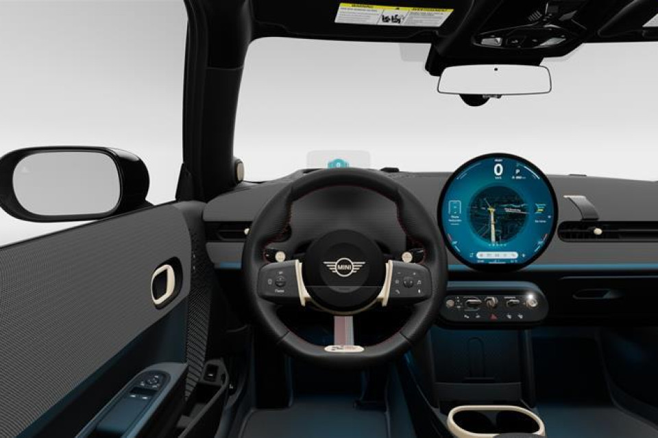 2026 MINI 3 Door - Image 13