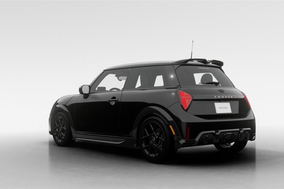 2026 MINI 3 Door - Image 2