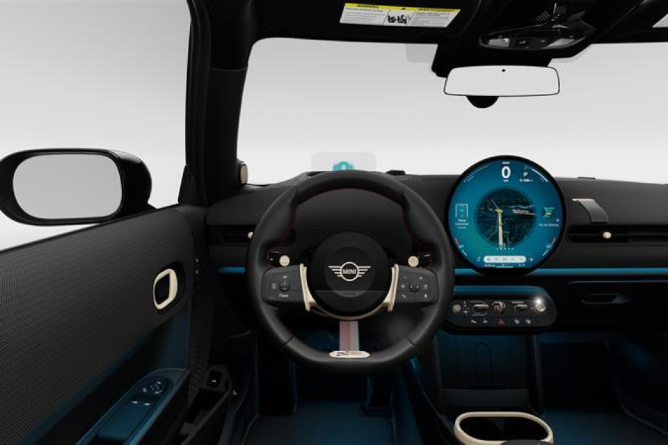 2026 MINI 3 Door - Image 13