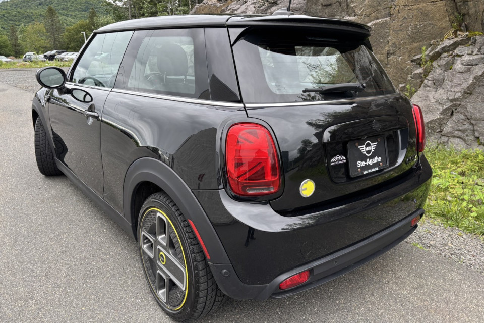 2023 Mini Cooper - Image 3
