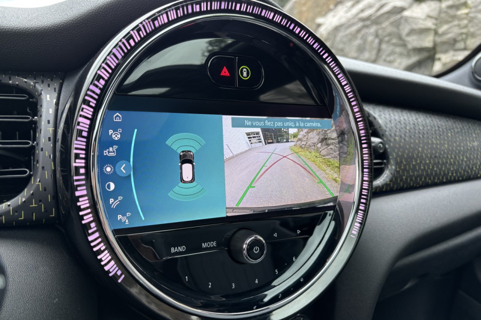 2023 Mini Cooper - Image 18