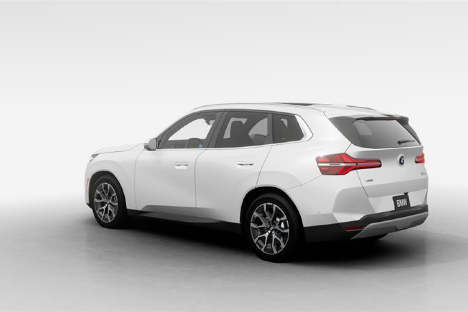 2026 BMW X3 - Image 2