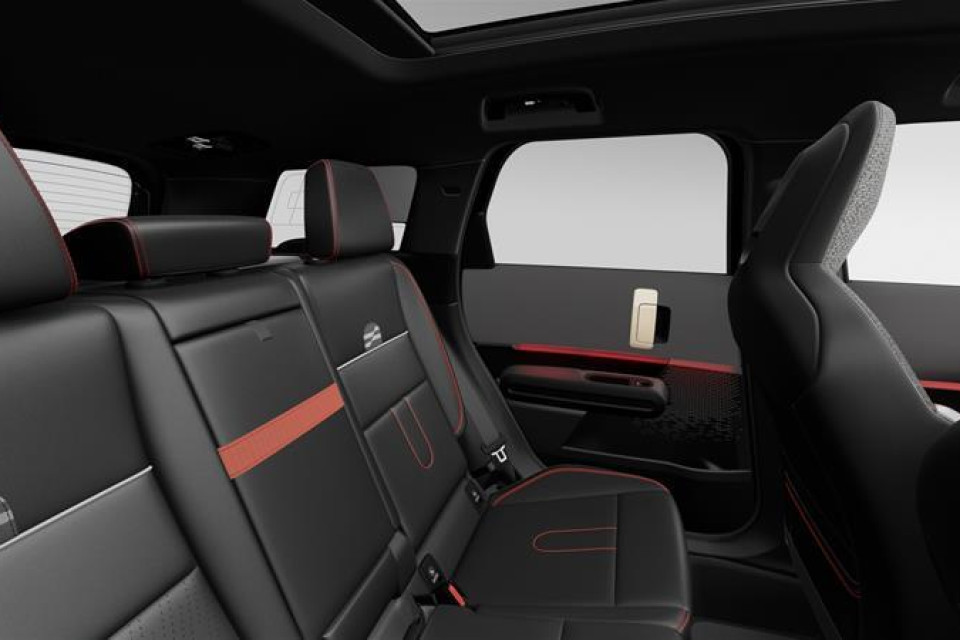 2027 MINI Countryman - Image 10