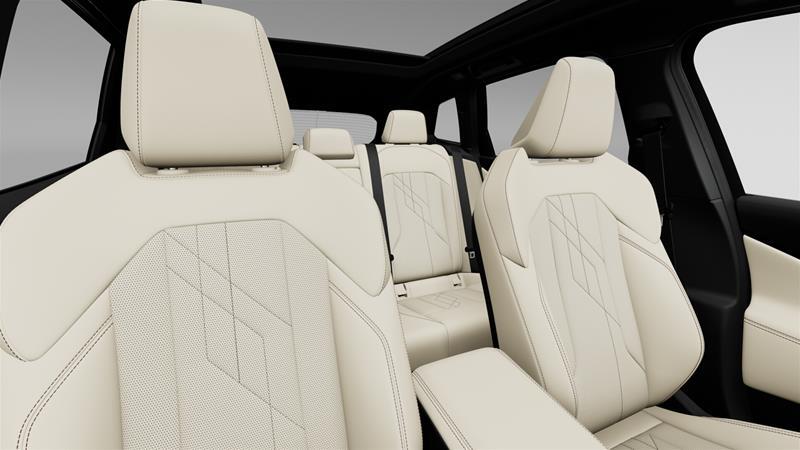 2026 BMW X3 - Image 13