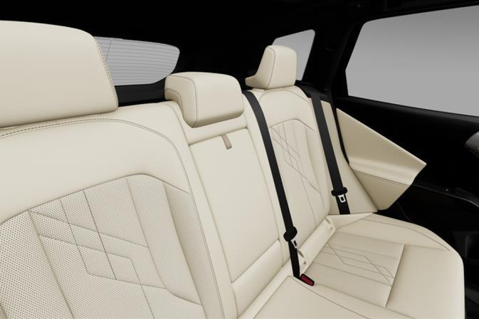 2026 BMW X3 - Image 14