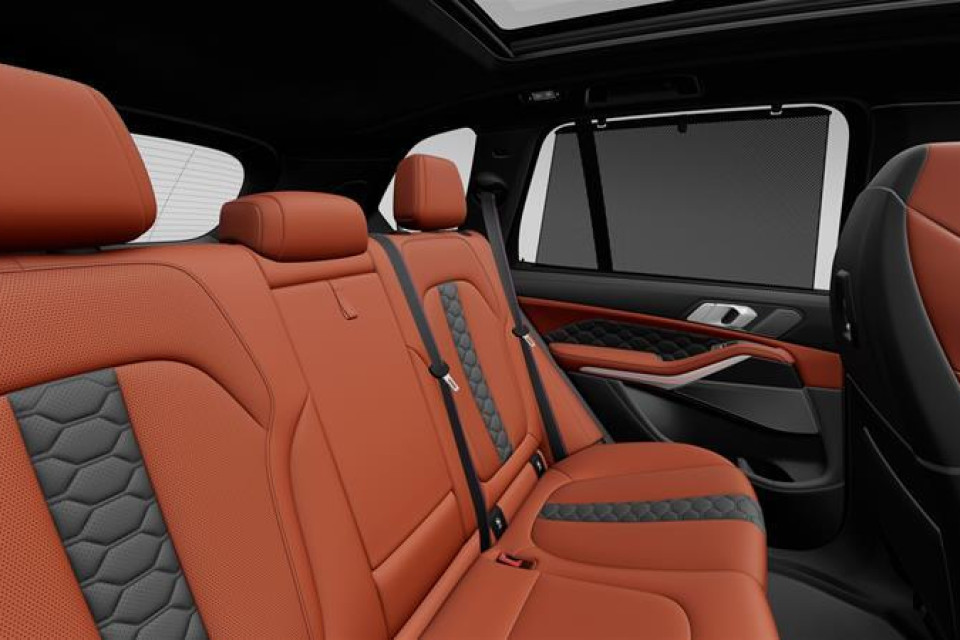 2026 BMW X5 M - Image 12