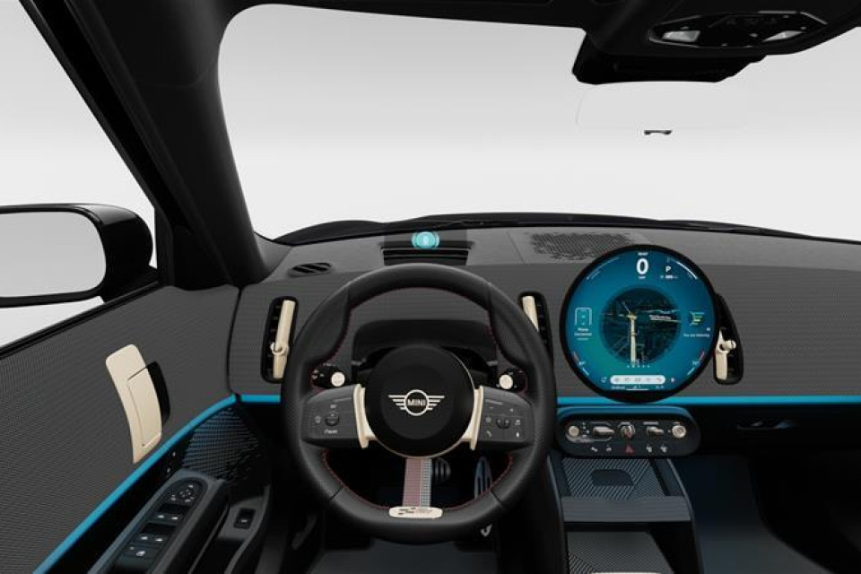 2027 MINI Countryman - Image 13